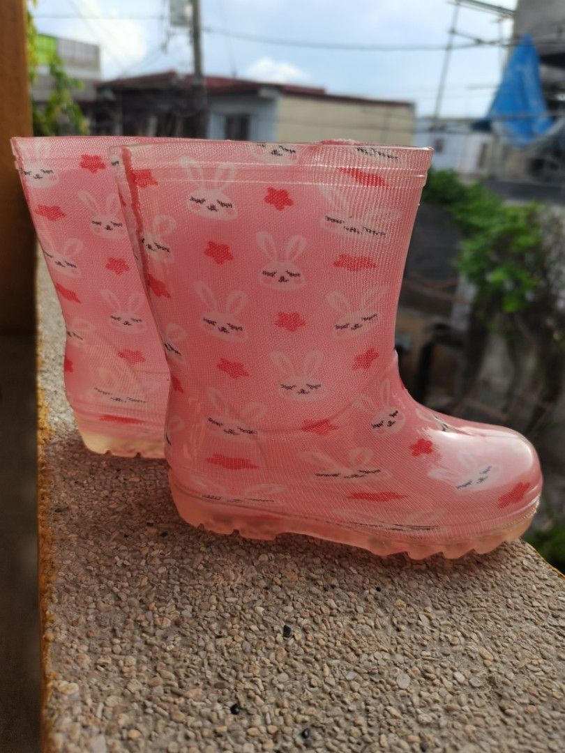 Baby rain hotsell boots size 2