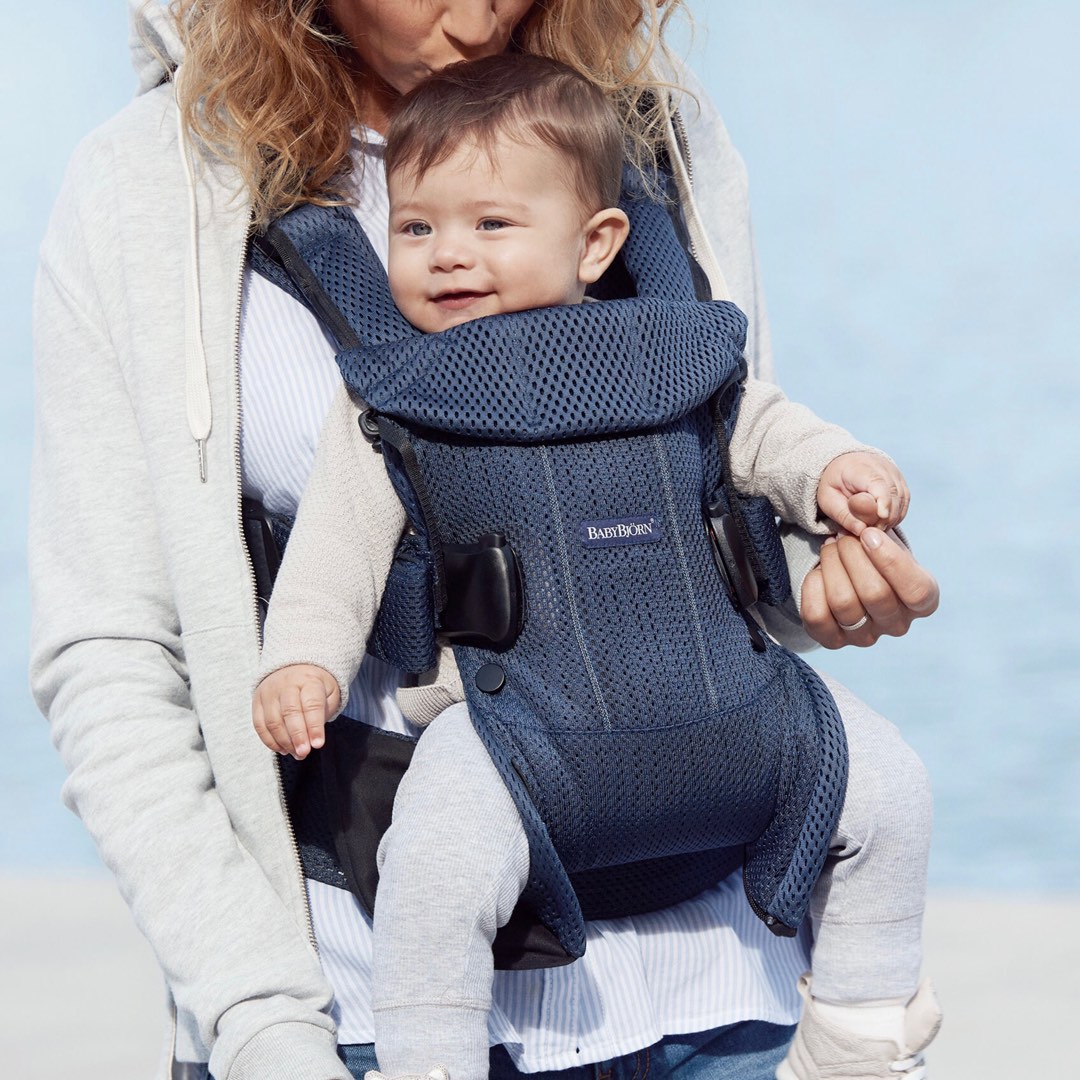 Baby carrier hot sale air
