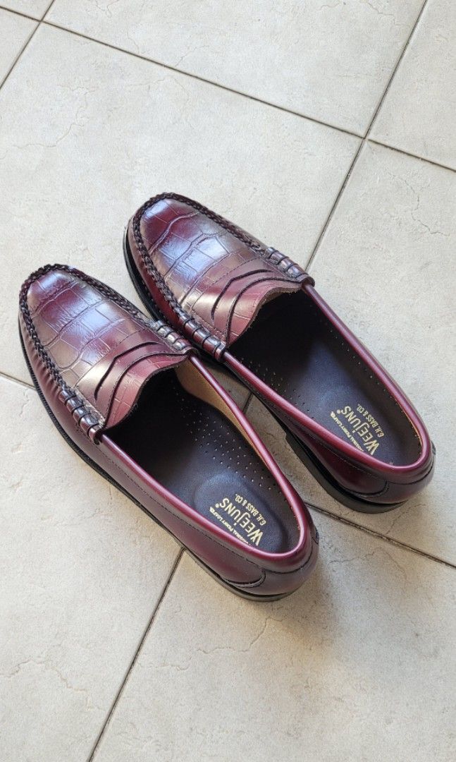 New Bass Weejuns Larson Moc Croc Loafer in Wine Leather Men s