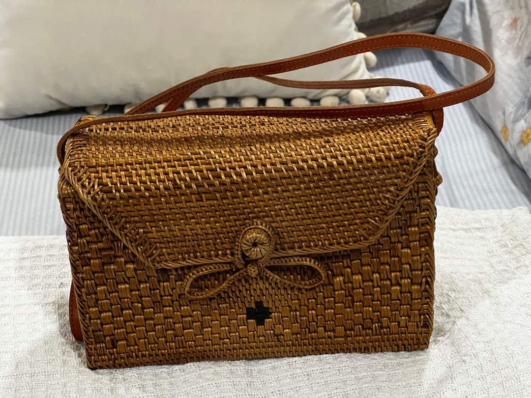 BEG ROTAN SHOULDER SLING