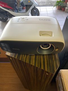 Benq w1700 4k dlp投影機