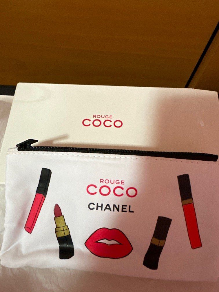 Coco chanel cosmetic bag clearance