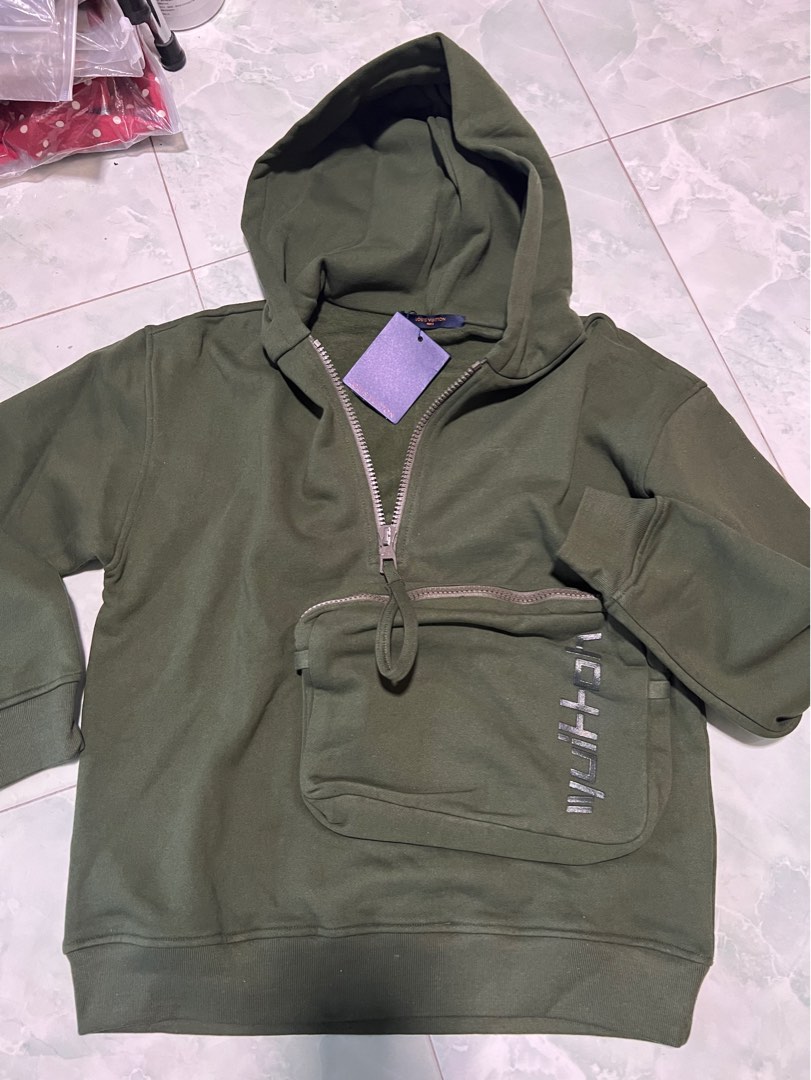 Bnwt LV pullover Hoodie tag XS cutting big fits S to M, Men's Fashion,  Activewear on Carousell