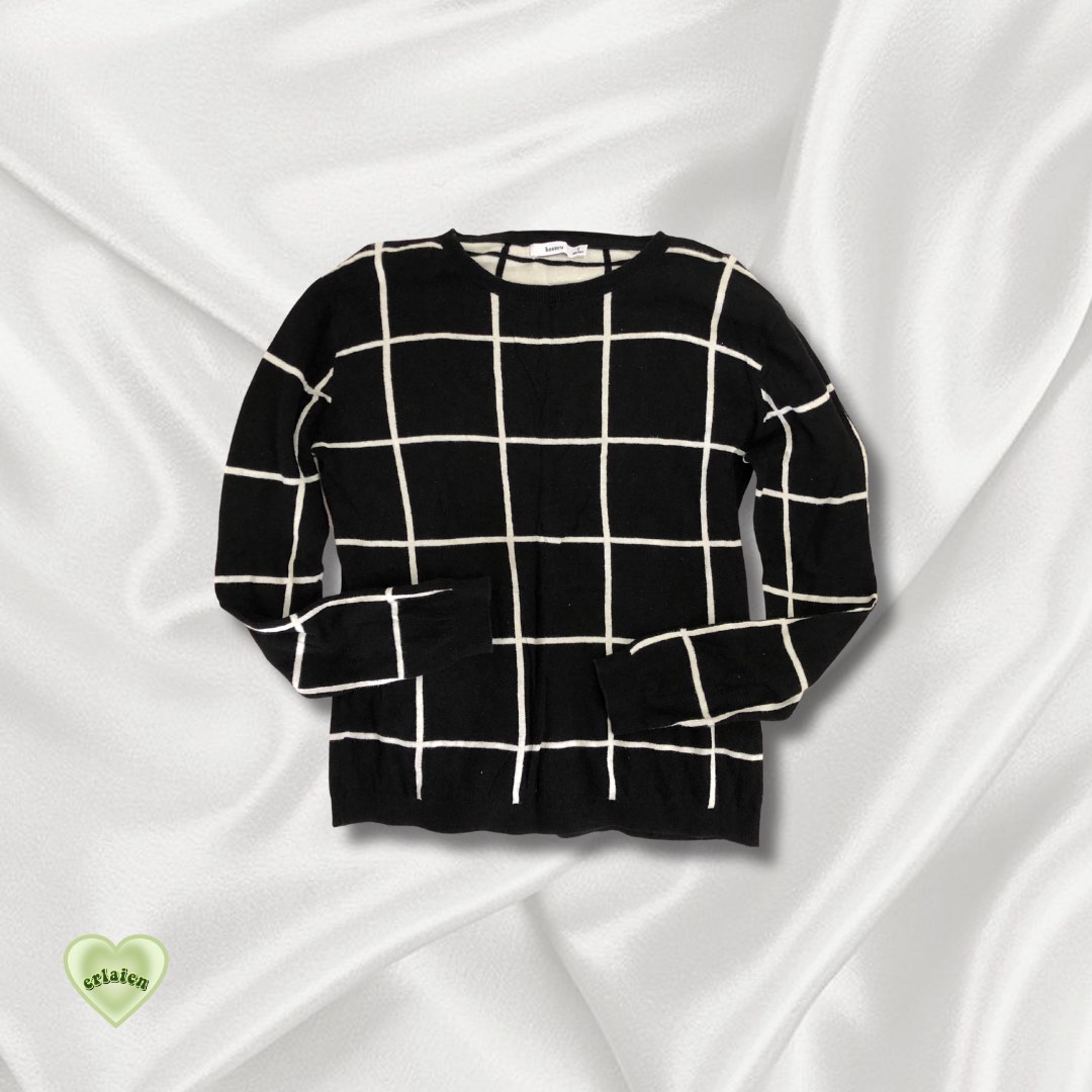 Black and white grid sweater top