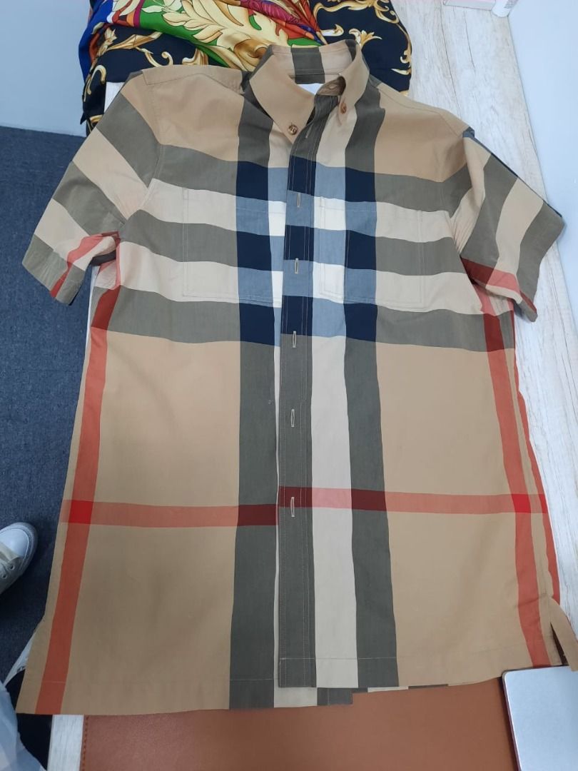 Burberry xs size hot sale