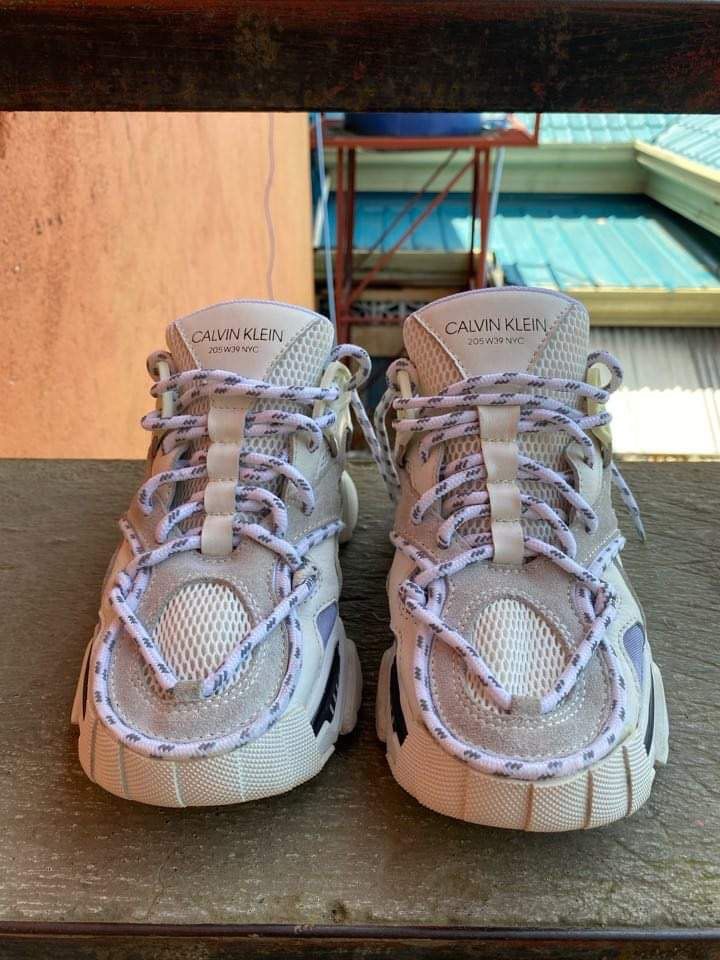 Calvin klein strike 25 sneaker on sale