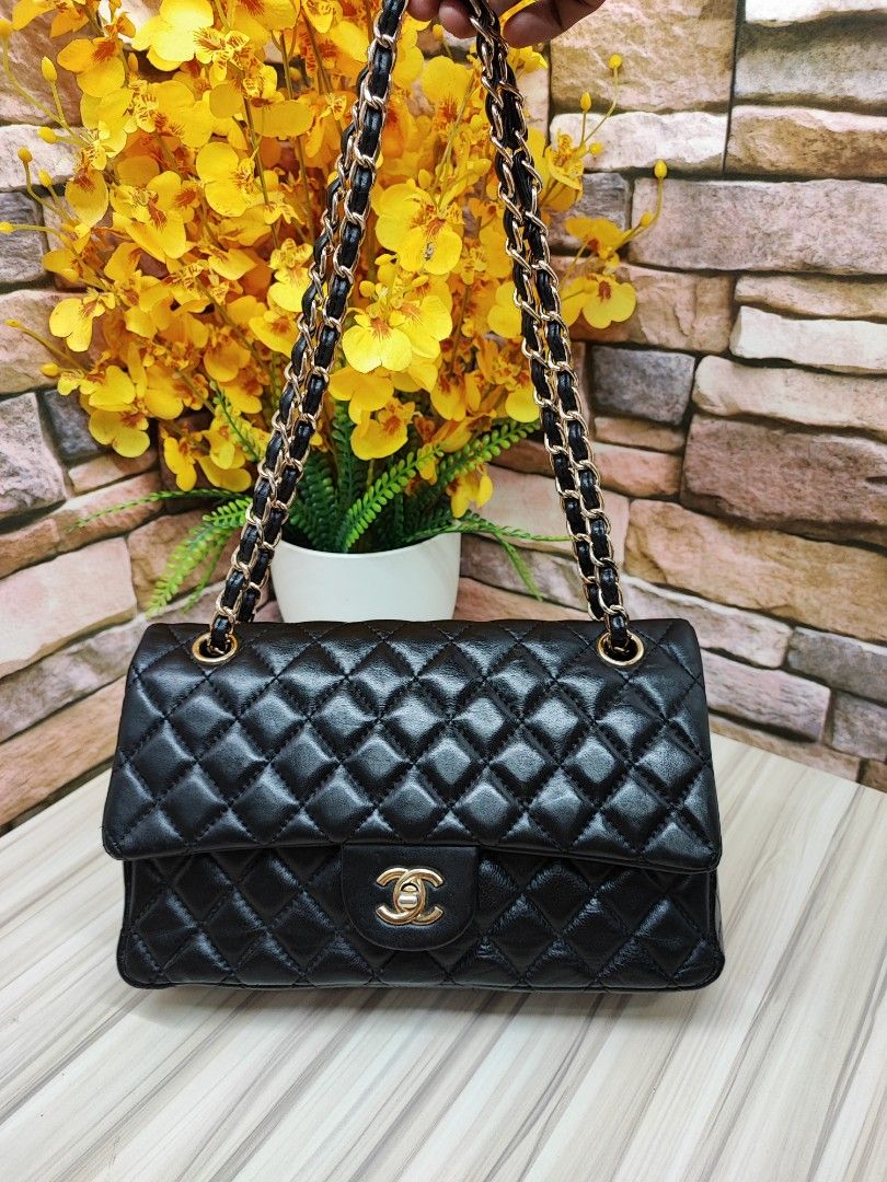 Chanel classic 25cm shoulder bag