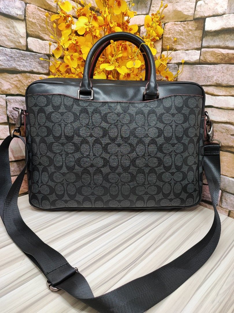 Beckett slim brief in best sale signature leather