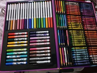 https://media.karousell.com/media/photos/products/2023/9/14/colouring_markers_and_crayons_1694697746_b55ad3a9_progressive_thumbnail.jpg