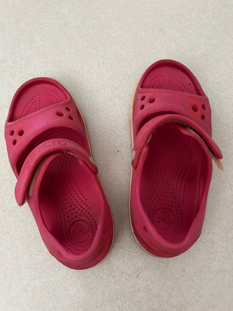 Pink sandals hotsell size 11
