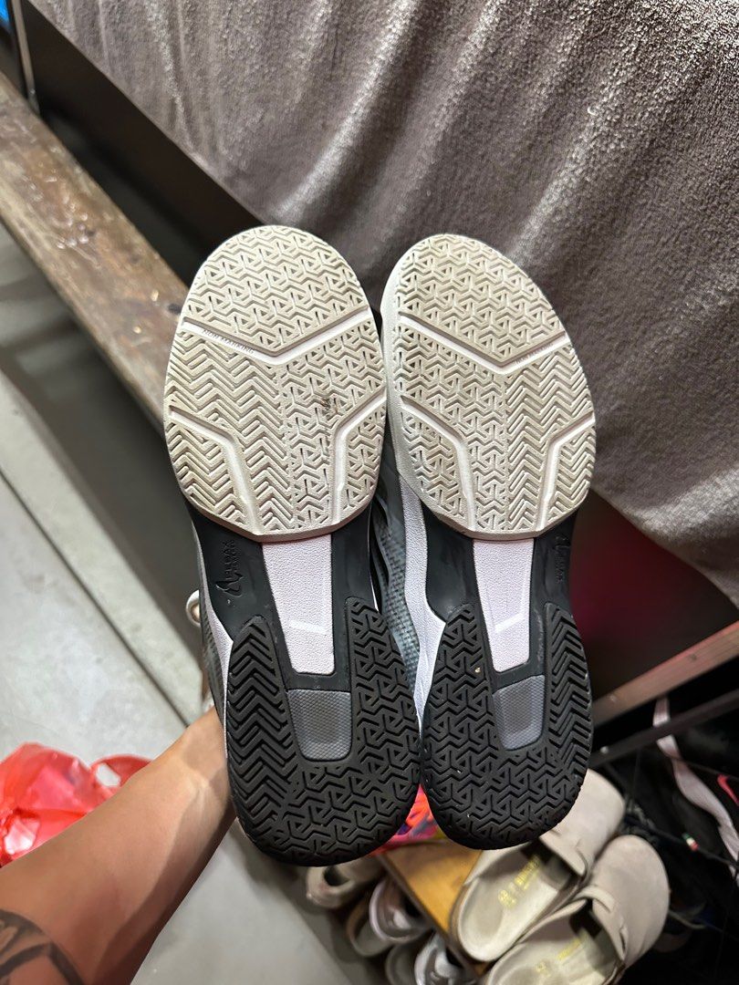 Decathlon tennis shoes