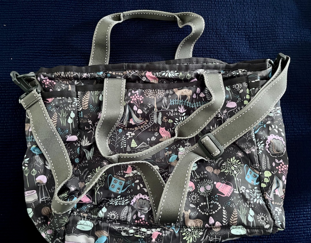 Diaper Bag (Lesportsac), Babies & Kids, Bathing & Changing, Diapers