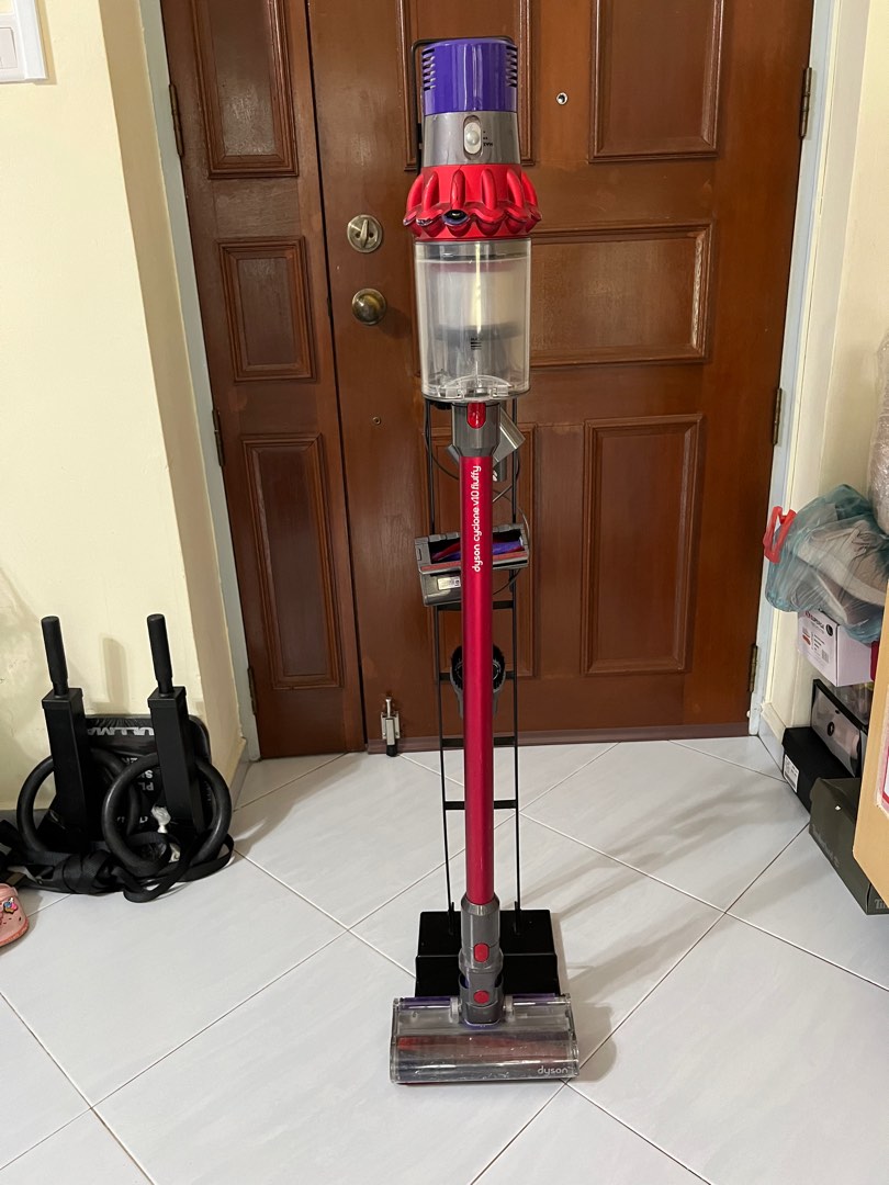 Dyson V7 Vacuum, TV & Home Appliances, Vacuum Cleaner & Housekeeping on