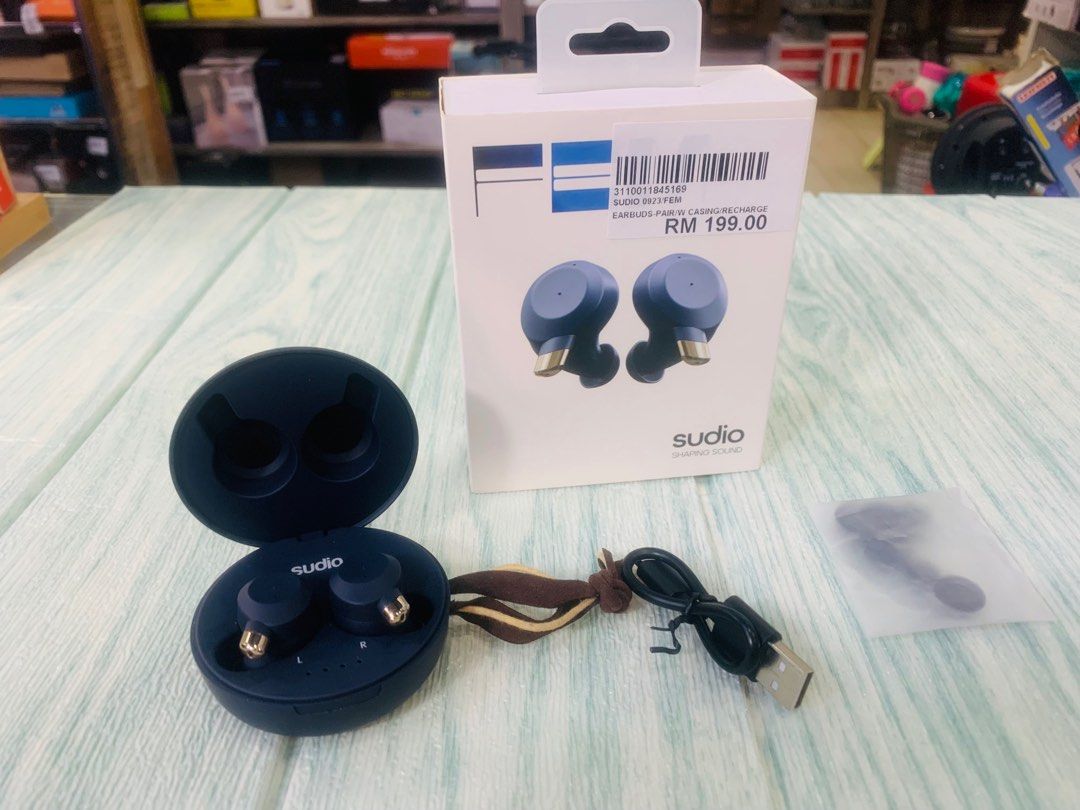 Pair hot sale sudio headphones