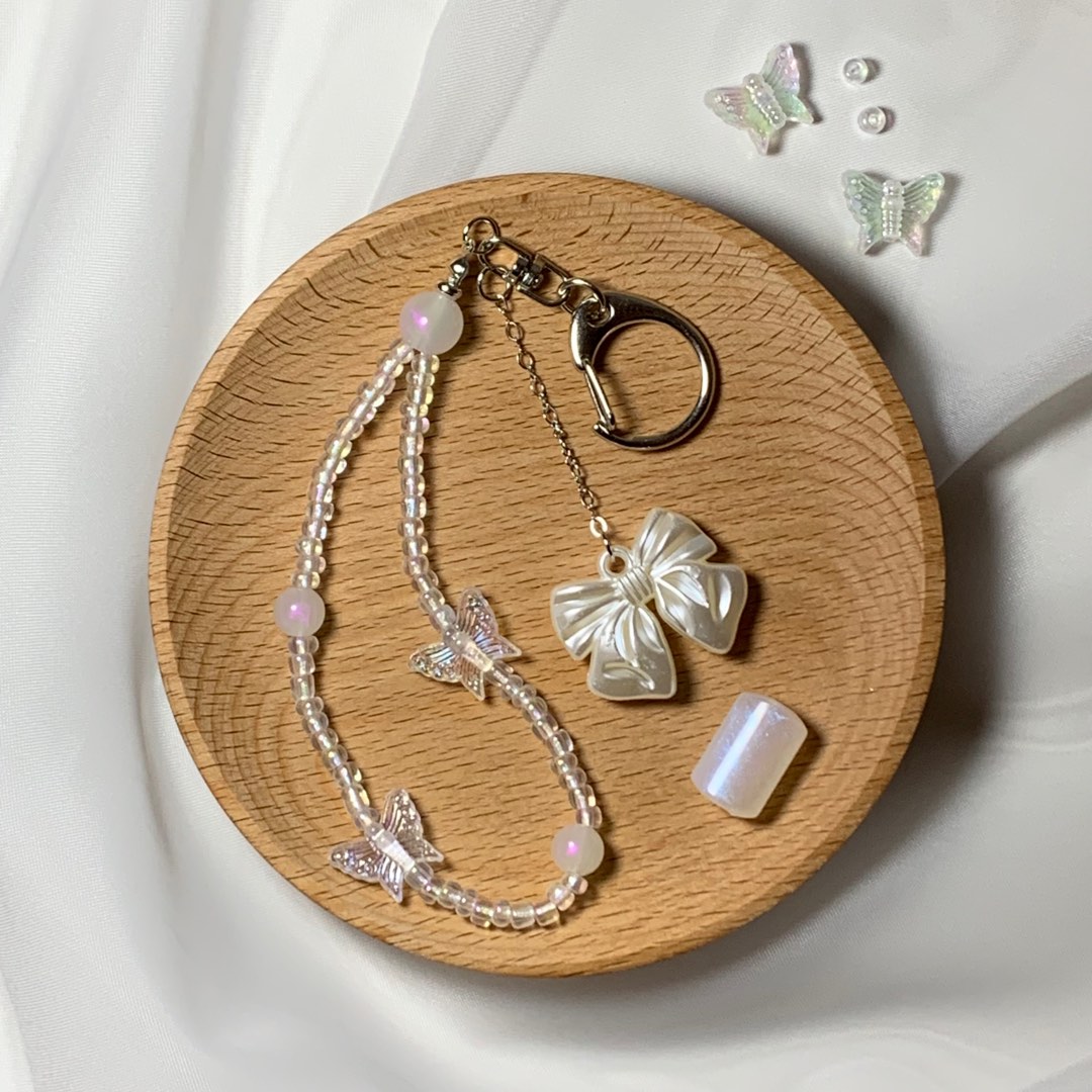 Elegant Keychain, Women's Fashion, Jewelry & Organisers, Charms on