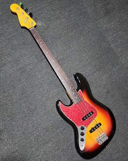 Fender Jazz Bass
Left Handed