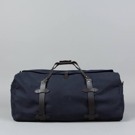 Filson rugged twill duffle bag large in navy, Men's Fashion, Bags
