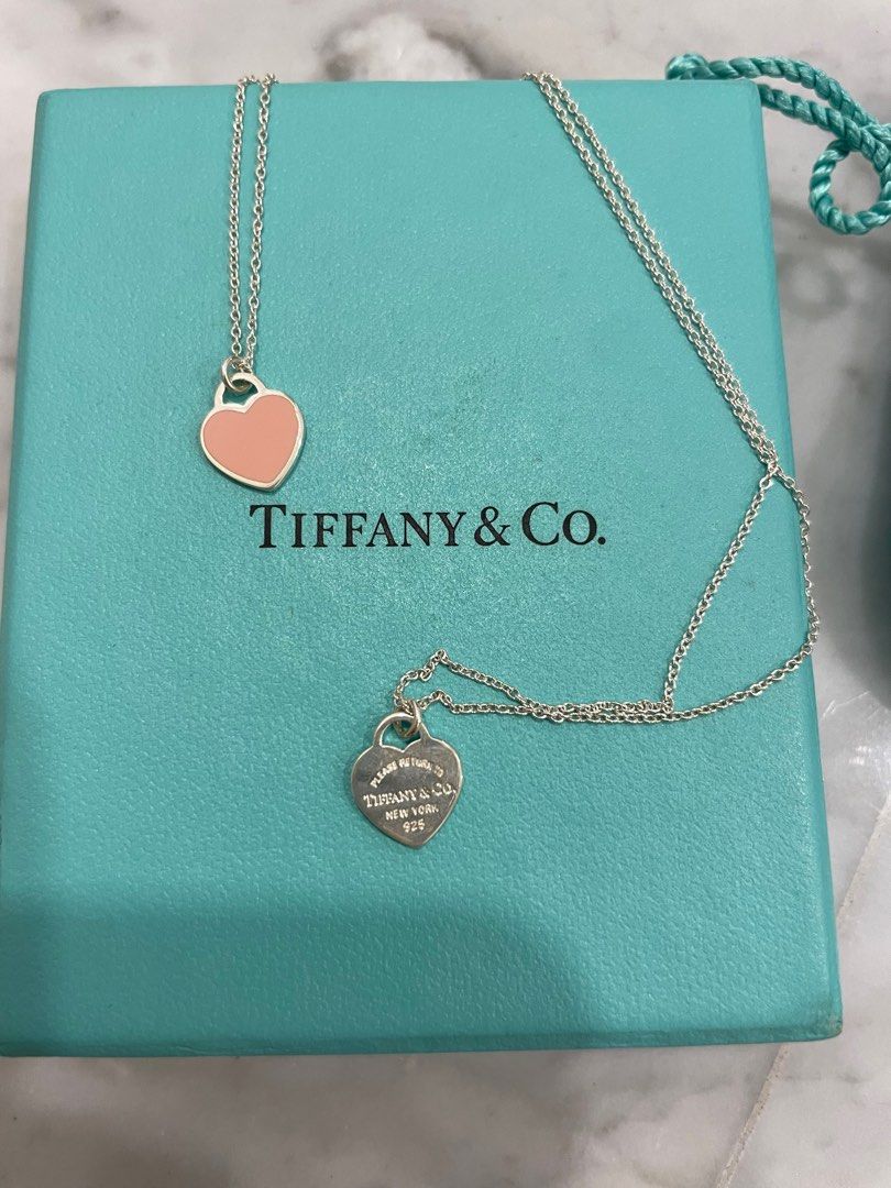 Return to Tiffany® mini double heart tag pendant in 18k gold. | Tiffany & Co .