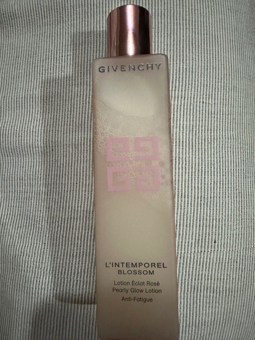 Givenchy l intemporel pearly glow lotion Beauty Personal Care