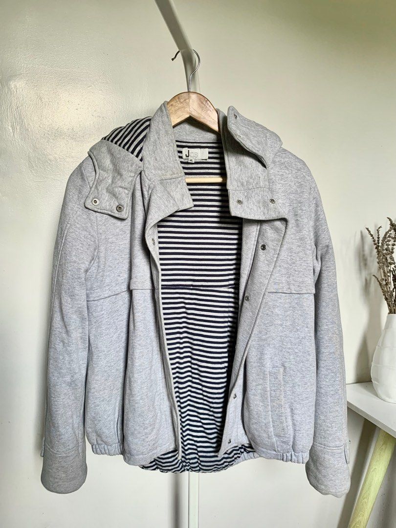 Gray Cotton Puffer Jacket (Category: Coats, Jackets and Outerwear) located in Caloocan City. Submitted by hellodeco (Listing ID 1254650784, Image 1). Description: Gray Cotton Puffer Jacket with Stripes Cotton Lining Size: XL on tag but will fit S - M Used on our Japan trip. See last photo for when worn. Needs washing lang. Has also yellow stains due to storage for years. It can be remove when washed, no time na lang to wash sorry! (See photos for