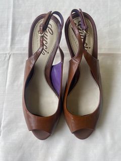 Gucci peep toe