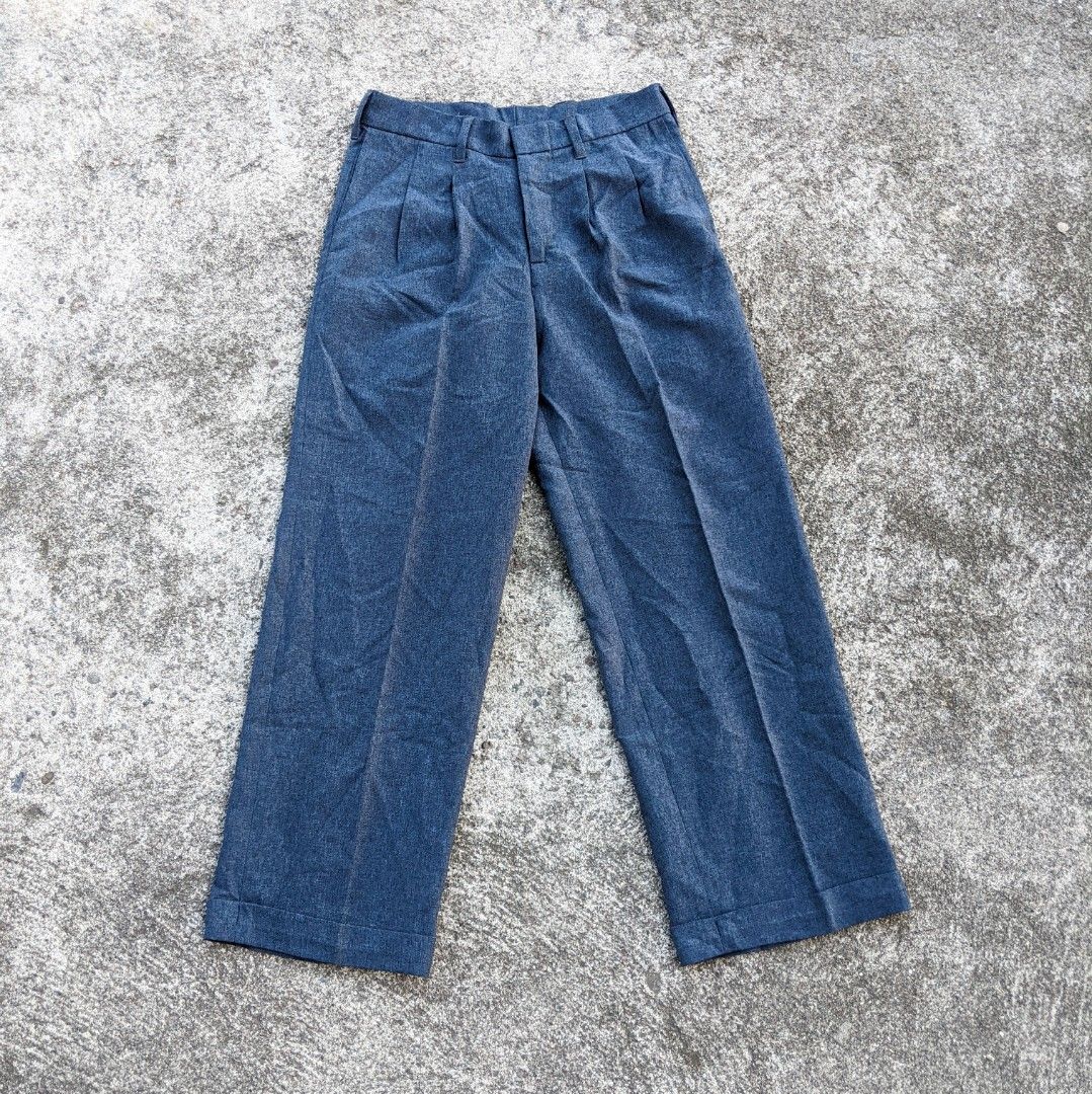 Hale Navy Baggy Trousers (Category: Trousers) located in General Santos City (Dadiangas). Submitted by yuungs (Listing ID 1254727753, Image 1). Description: length 36.5 waist 28 leg opening 9 front rise 11 *small stains 9/10 condition ganda neto 🤩.