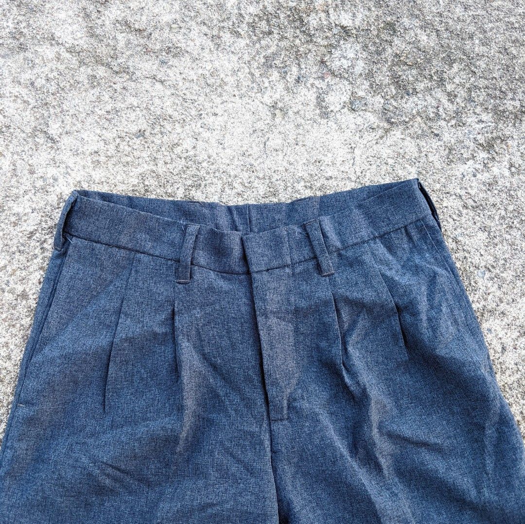 Hale Navy Baggy Trousers (Category: Trousers) located in General Santos City (Dadiangas). Submitted by yuungs (Listing ID 1254727753, Image 2). Description: length 36.5 waist 28 leg opening 9 front rise 11 *small stains 9/10 condition ganda neto 🤩.