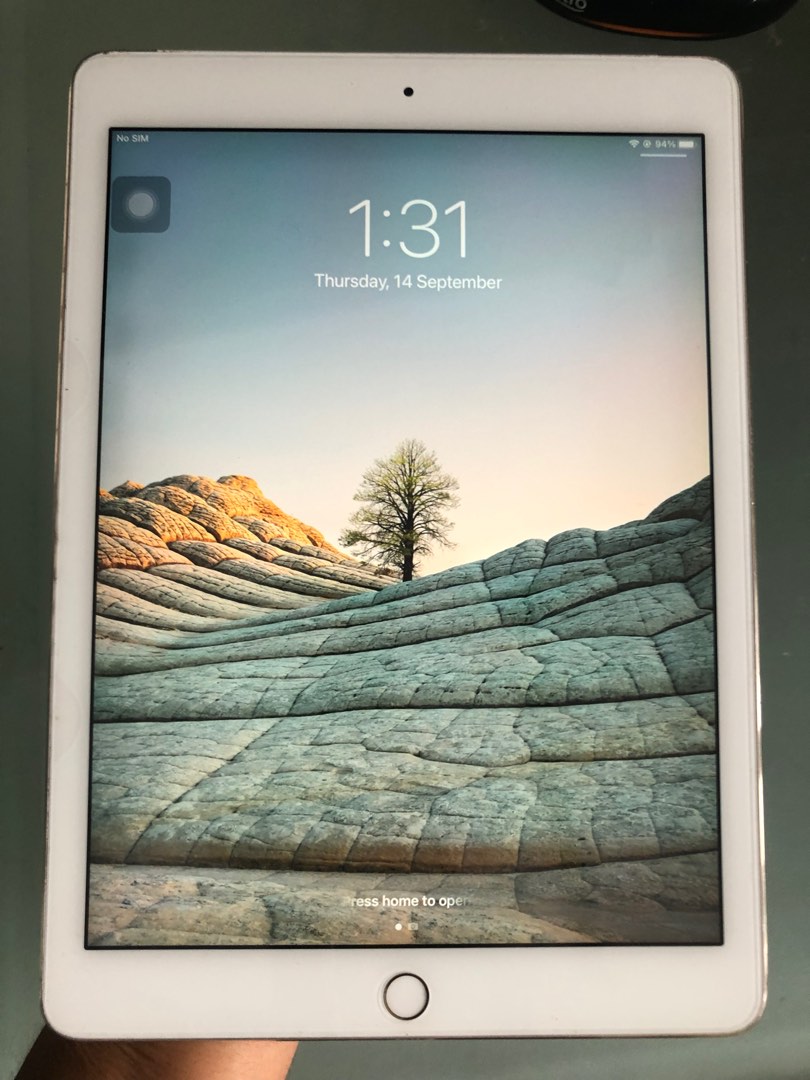 低価国産バッテリー80%以上 iPad mini4 128GB ゴールド A1550 Wi-Fi+Cellular 7.9インチ 第4世代 2015年 本体 中古 SIMフリー iPad本体