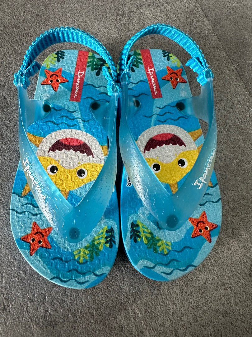 Baby discount shark sandals