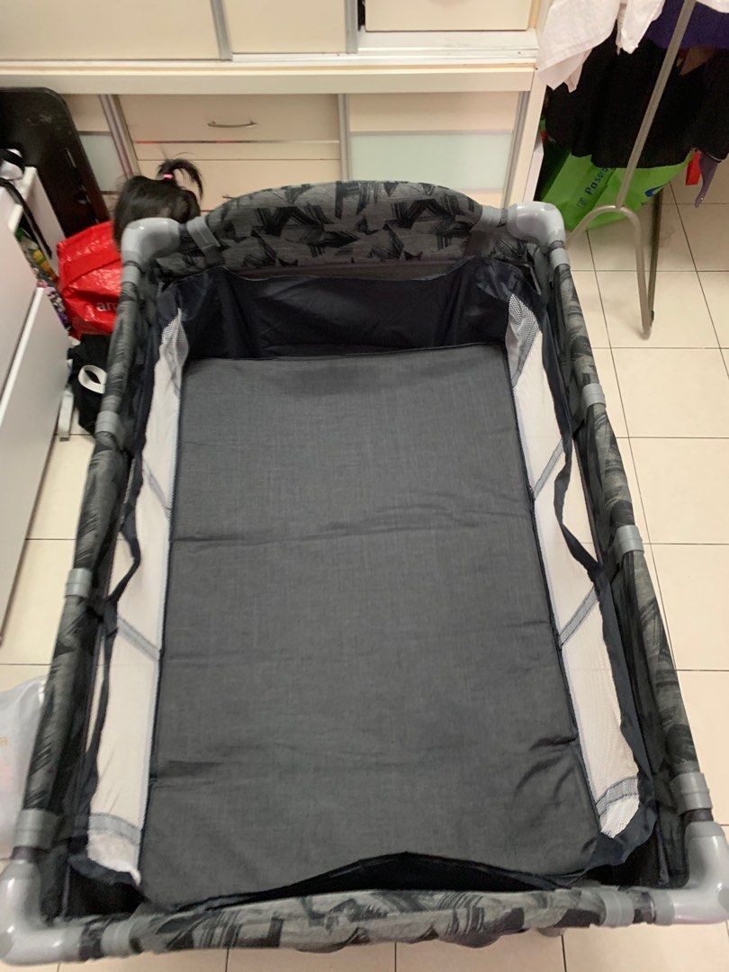 Juniors devon hot sale travel cot