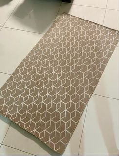 Kaison Floor Mat