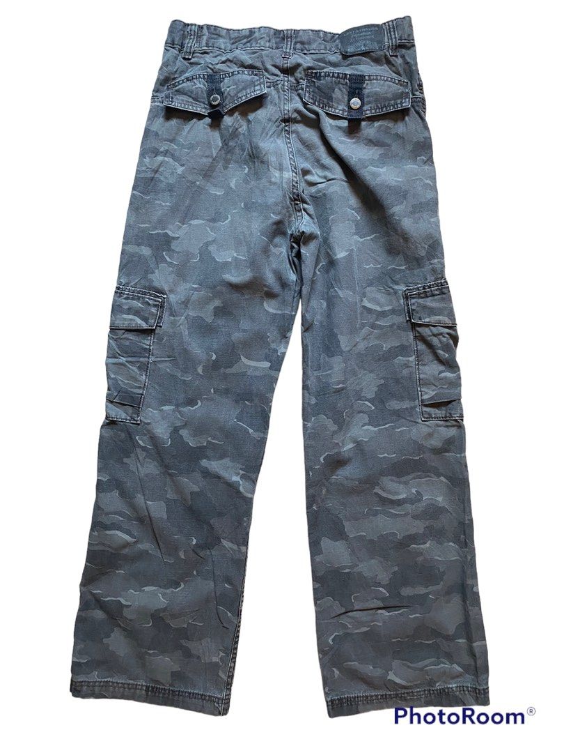 Levi's camo 2025 cargo pants