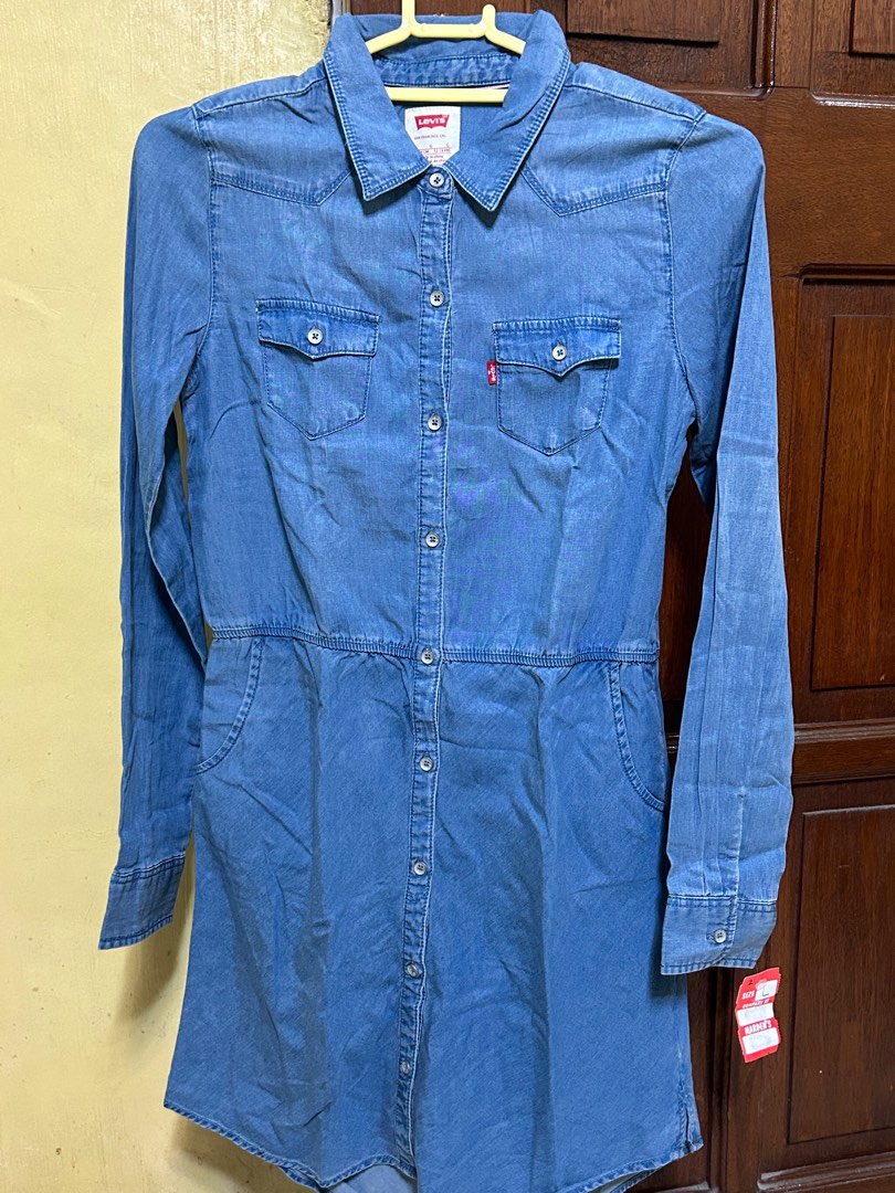 LEVIS DRESS, Women's Fashion, Dresses & Sets, Dresses on Carousell