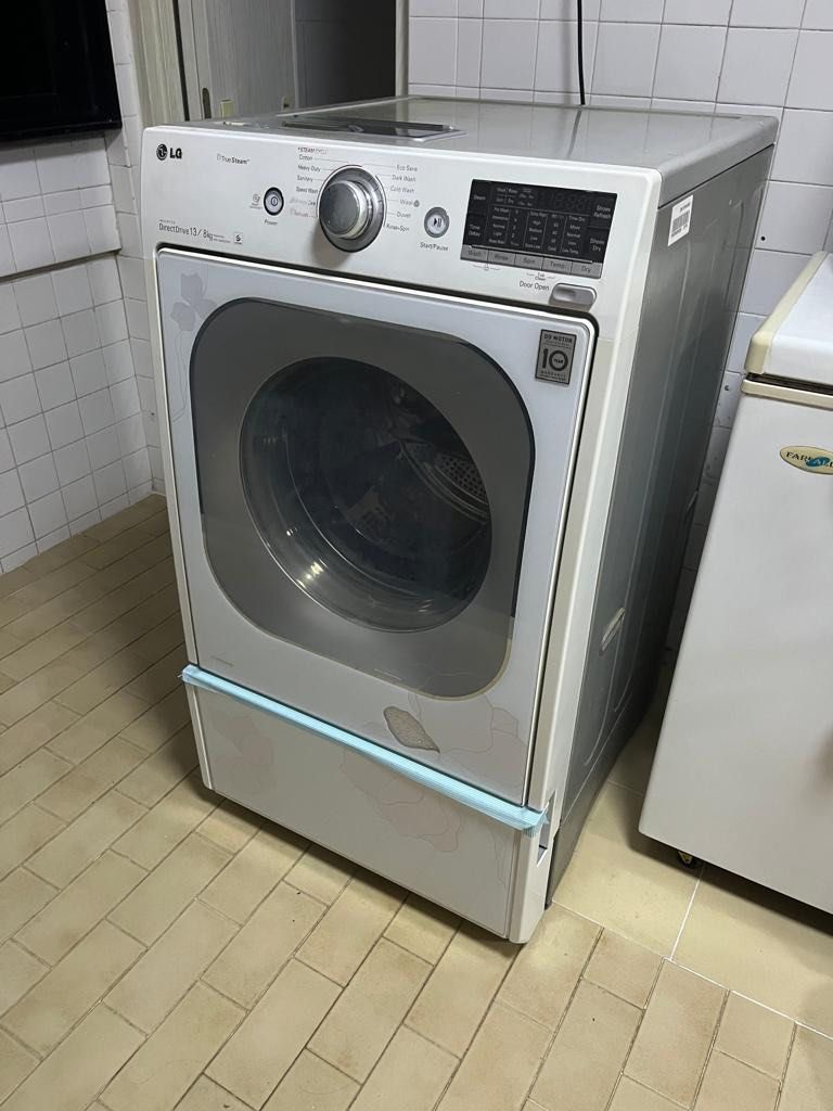 LG 2 in 1 washer and dryer, TV & Home Appliances, Washing Machines and