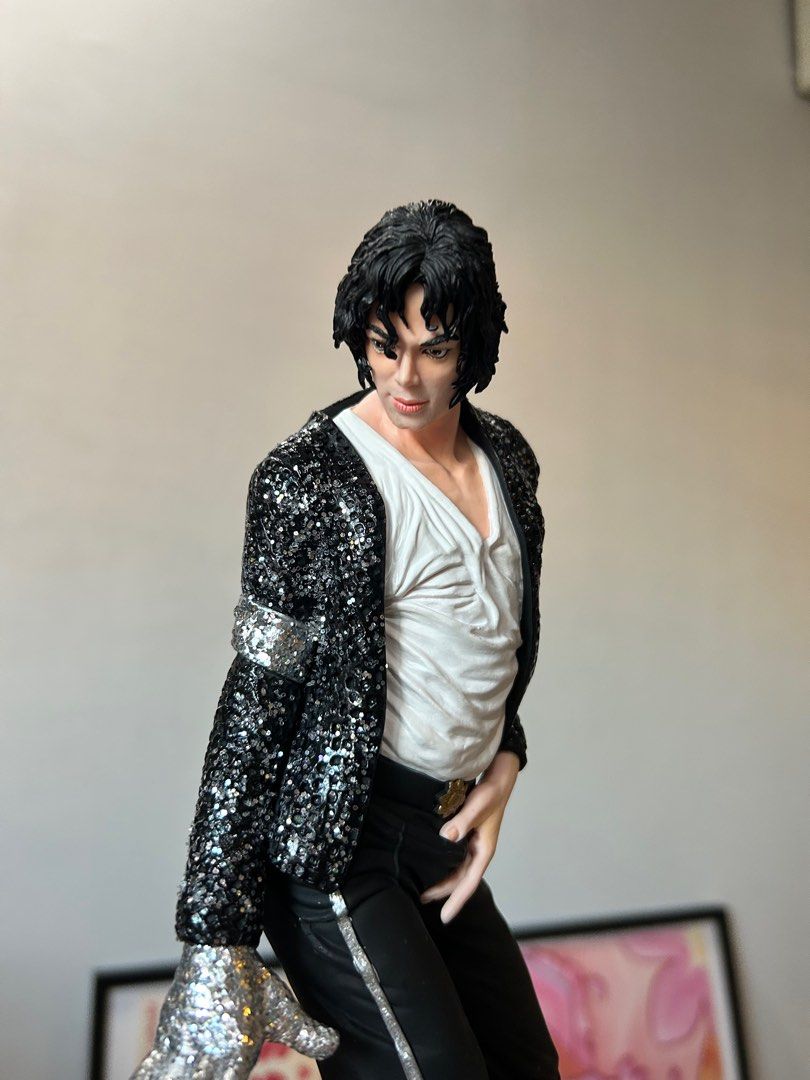 Bad Michael Jackson King of Pop Inspired Skull Ornament 16.5cm