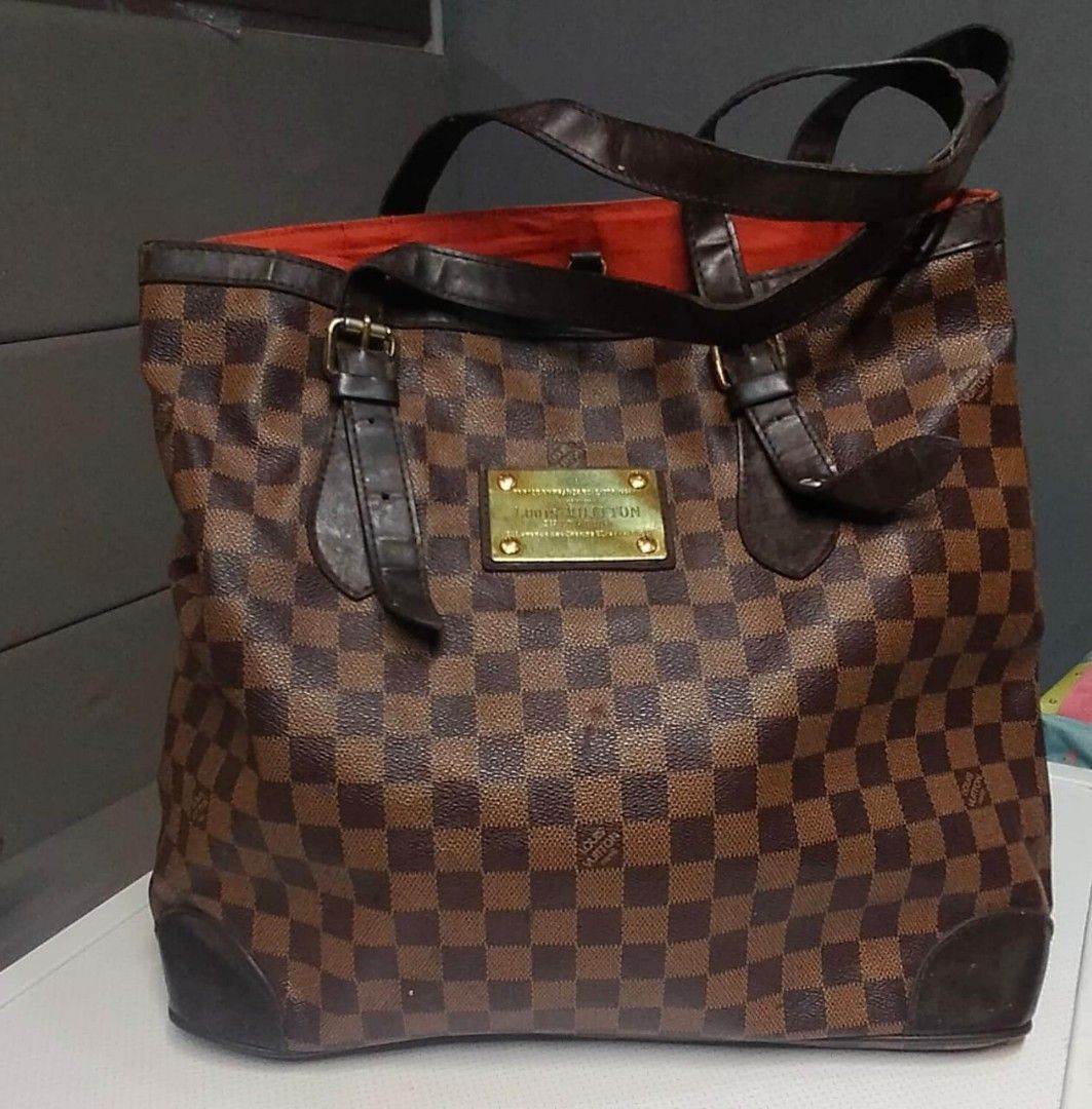 Louis Vuitton White Checkered Tote Bag, Women's Fashion, Bags & Wallets,  Tote Bags on Carousell
