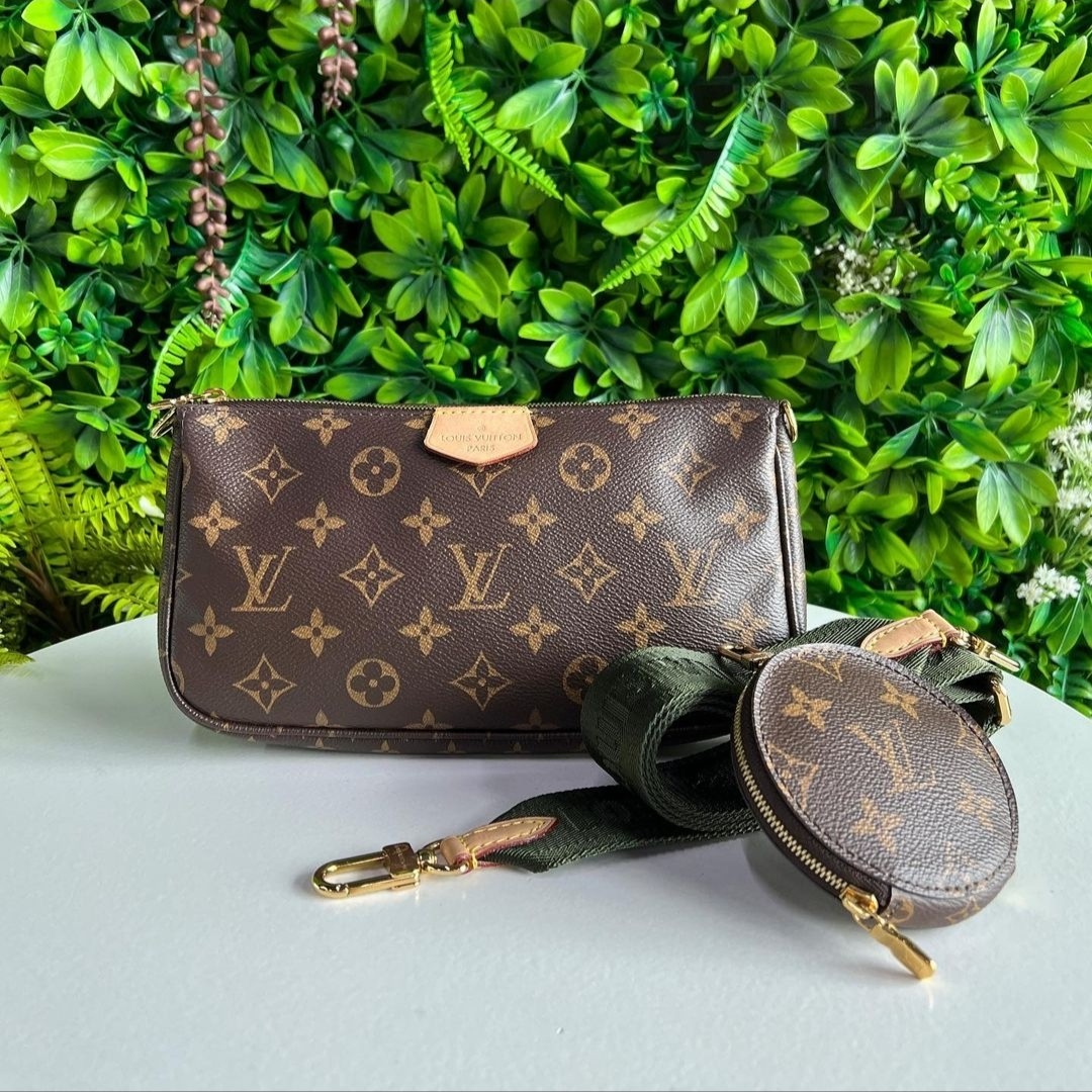 LOUIS VUITTON POCHETTE MONOGRAM WITH GOLD CHAIN, Luxury, Bags & Wallets on  Carousell