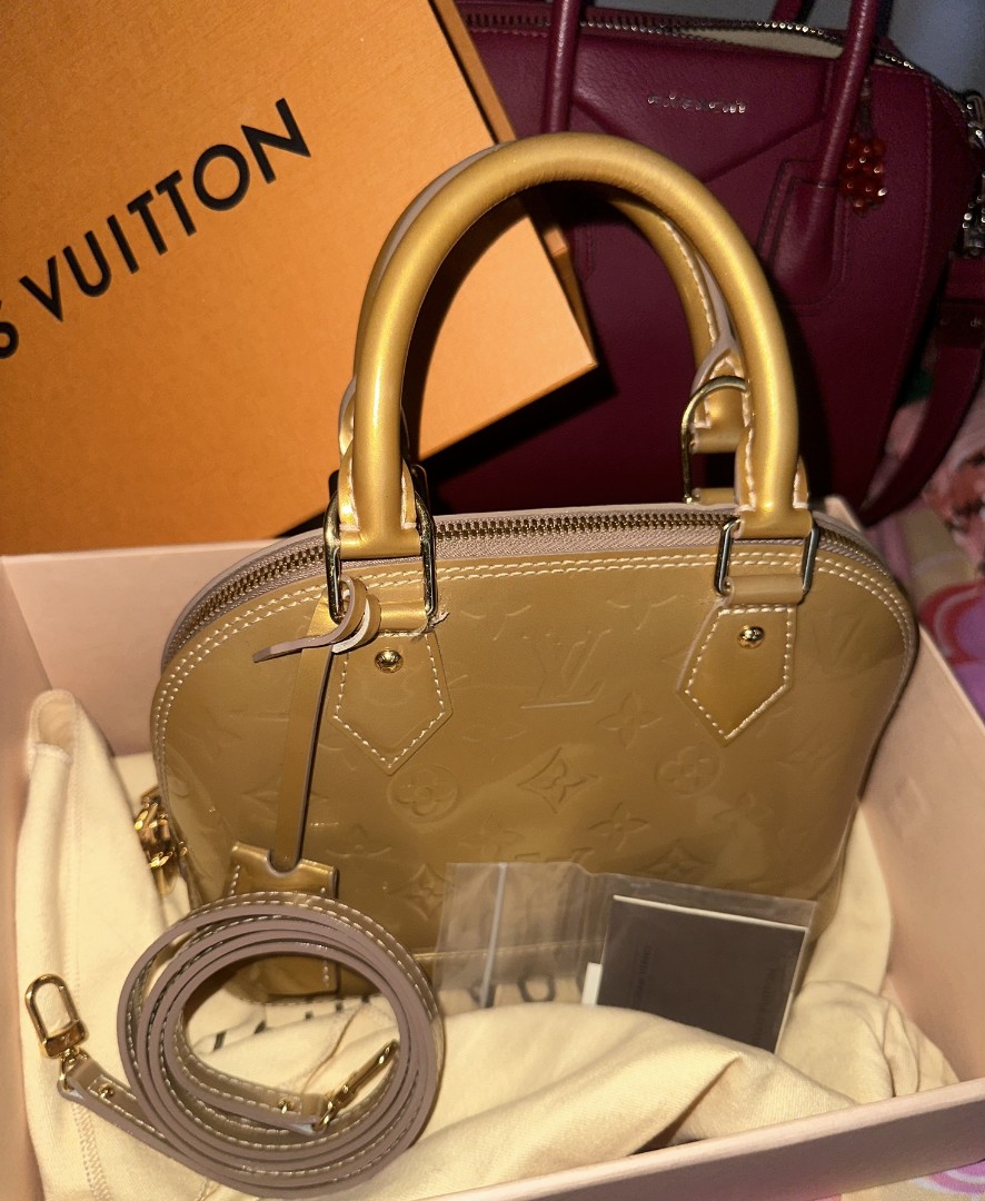 LV Vernis Malibu Street, Luxury, Bags & Wallets on Carousell