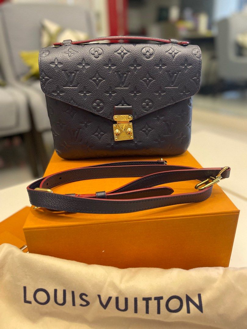 Louis Vuitton Monogram Metis Pochette Blue Jacquard Since 1854. Made in  Italy. Year 2000, Women's Fashion, Bags & Wallets, Cross-body Bags on  Carousell