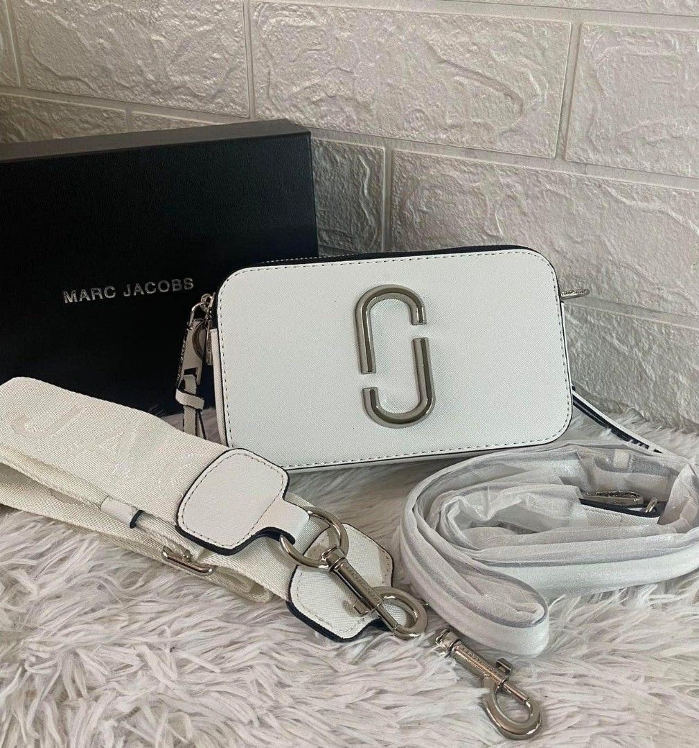 Marc Jacobs The Snapshot DTM, Luxury, Bags & Wallets on Carousell