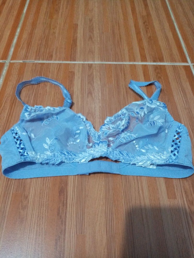 Marks and Spencer quality 34 A bra and 3 underwear set., Women's Fashion,  New Undergarments & Loungewear on Carousell
