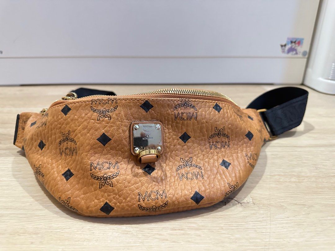 mcm original pouch bag