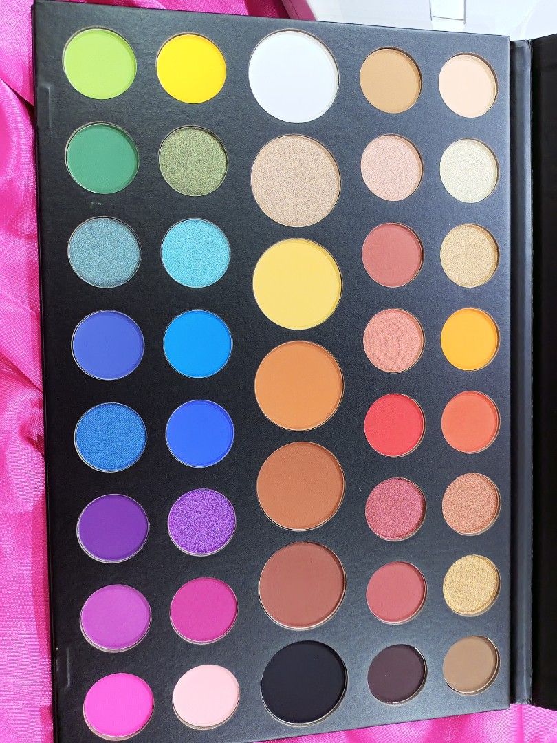  Morphe x James Charles Artistry Palette - 39 Eyeshadows and  Pressed Pigments - Crazy Colorful, Deeply Pigmented Shades - Matte,  Metallic, and Shimmer shades : Beauty & Personal Care