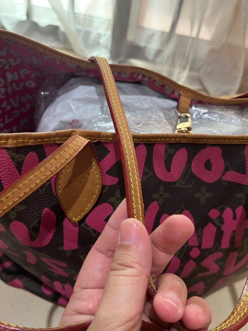 Louis Vuitton Neverfull GM Monogram Graffiti Tote Bag Pink