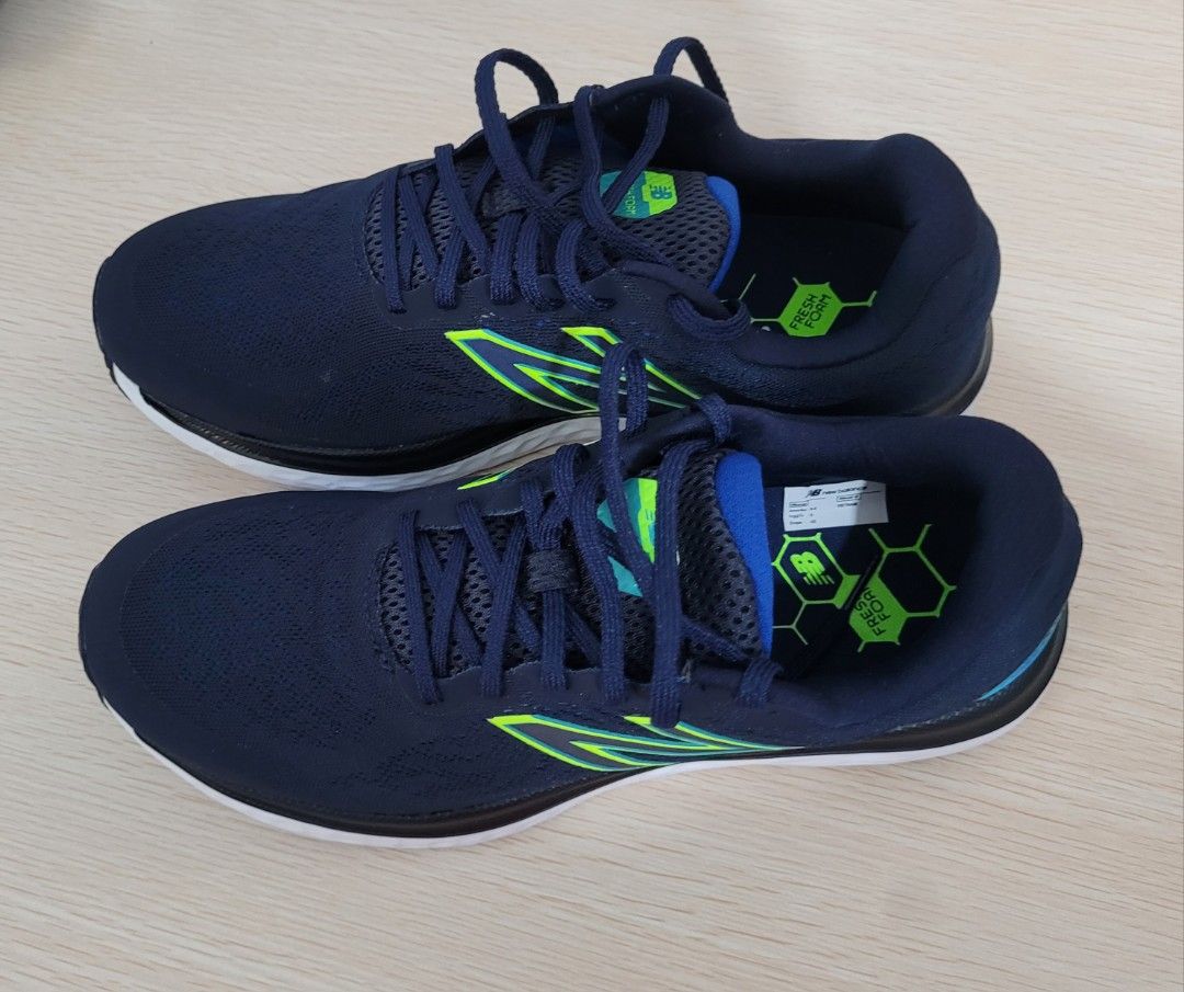 New Balance size 43.5 Fesyen Pria Sepatu Lainnya di Carousell