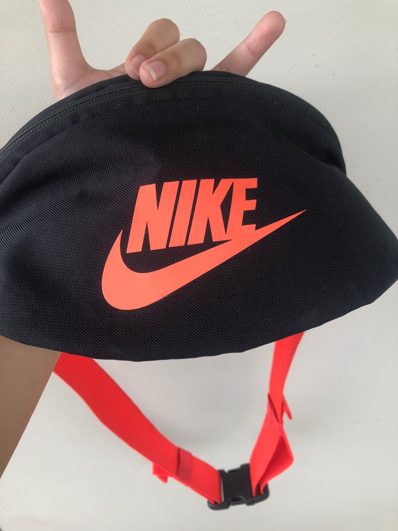 Nike Belt Bag, Men's Fashion, Bags, Belt bags, Clutches and Pouches on