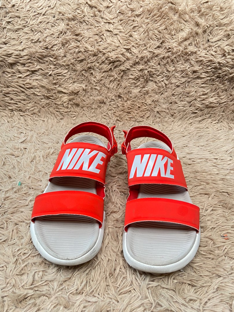 nike-sandals-women-s-fashion-footwear-sandals-on-carousell