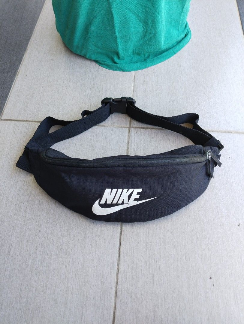 Nike sling pouch clearance