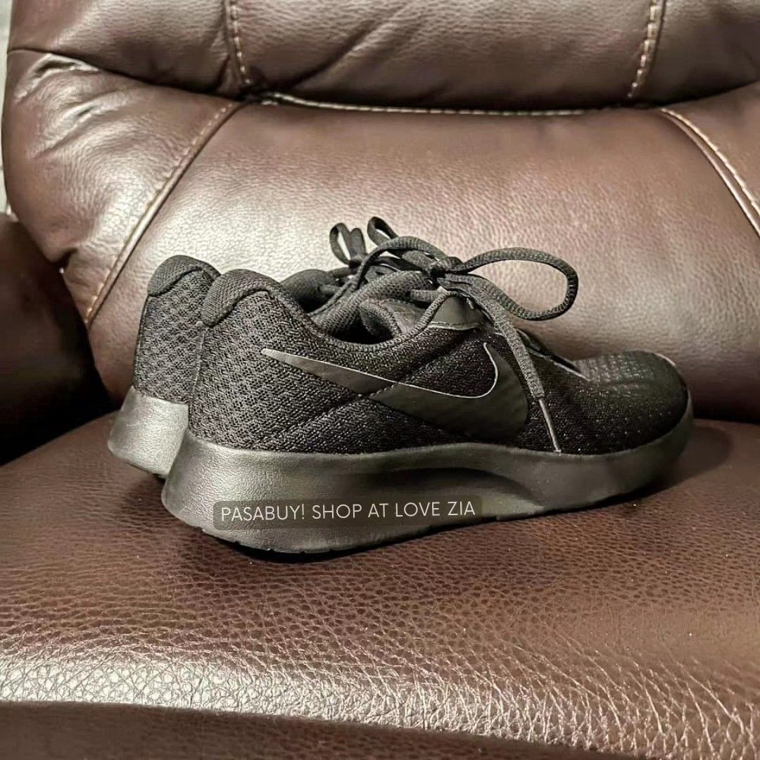 Nike best sale tanjun apricot