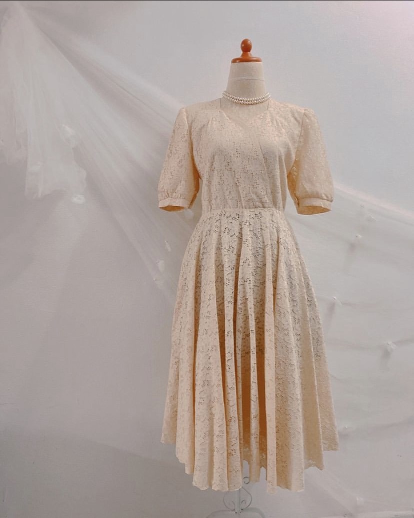 Nude lace midi dress online